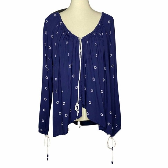 Solito Off- Shoulder Naval Blouse - Picture 7 of 7